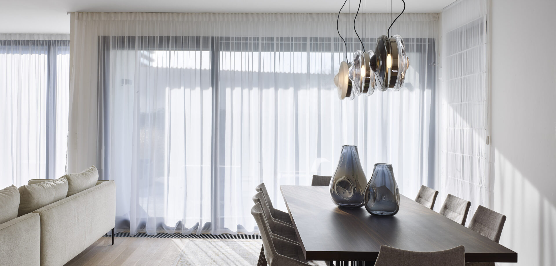 crestyl showroom, praha