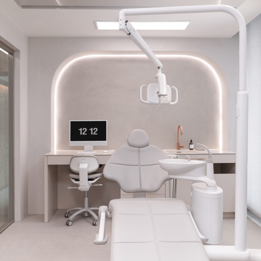 Lens_MILES dental care_autoři_Kateřina Brůhová,Tomáš Kratochvíla_ph_Václav BudiačTino Kuskunis_04